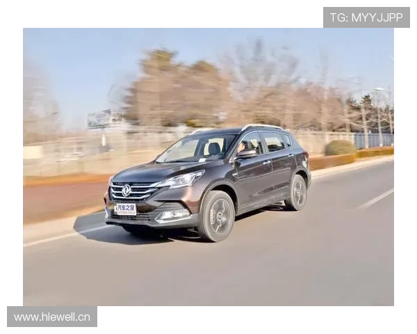 1.6T+6AT 该有的配置都有 测试东风风神AX7